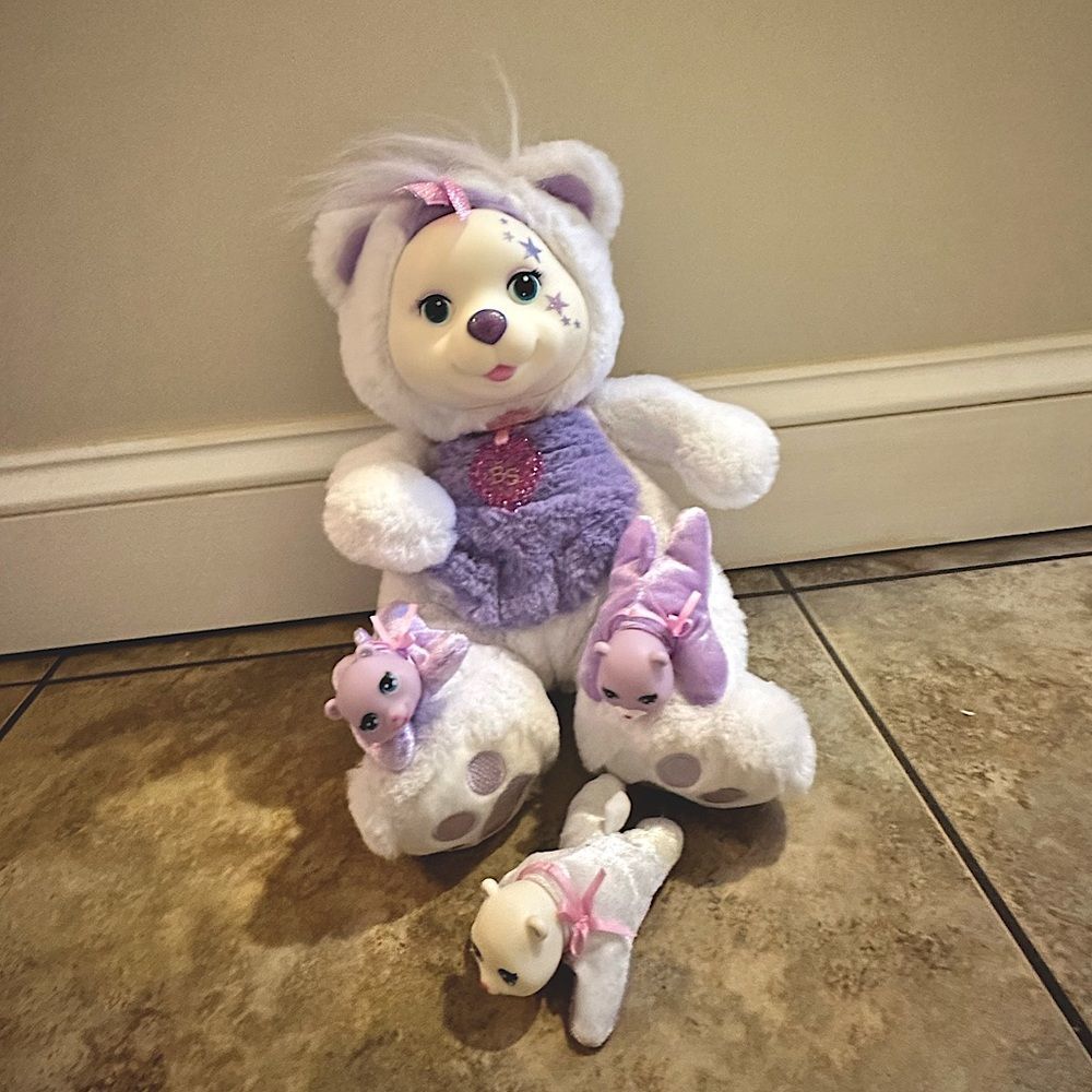 Hasbro 2016 Bear Surprise Willow and Cubs - Picture 2 of 3